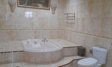 Disewakan Rumah 2 Lantai Beverly Golf Lippo Karawaci