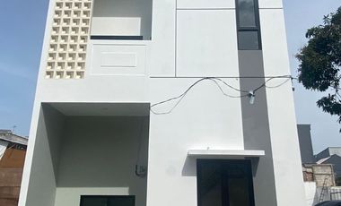 Rumah murah 2 lantai lokasi dekat kntor walikota jakarta utara