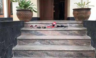 Rumah Mewah Dlm Komplek Dekat Binus Kemanggisan, Palmerah, Jakarta