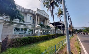 Rumah Mewah Jalan Raya Pluit Putra Siap Huni Luas 713m