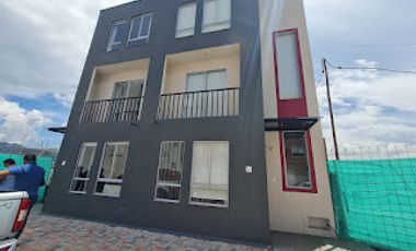 Venta Casas de 86 m² y departamentos  VIP en Quitumbe, 3 dormitorios