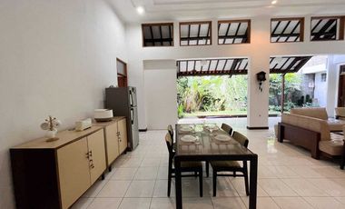 Dijual Rumah siap huni di Istana Regensi 2