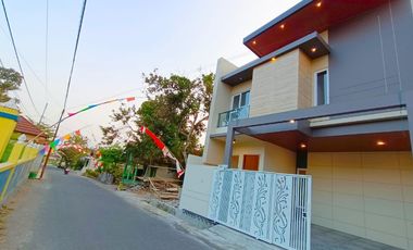 Rumah modern daerah Jl Kaliurang dekat Kampus UII