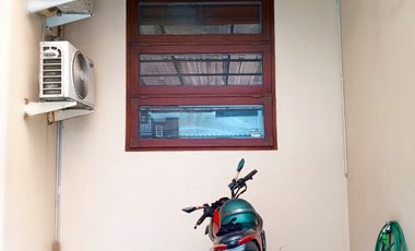 Disewakan rumah bagus kokoh siap huni  dikawasan Pejaten barat