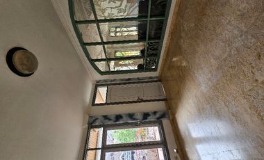 rumah cantik minimalis 2.5 lantaii dan siap huni di BB