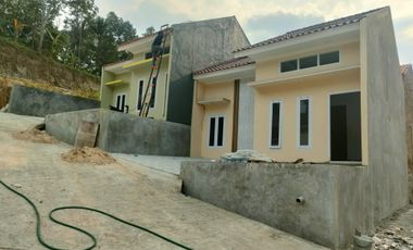 Rumah Bebas DP AL KHAAFIDH Residen deket Taman Wisata Kampung Vietnam
