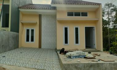 Rumah Bebas DP AL KHAAFIDH Residen deket Taman Wisata Kampung Vietnam