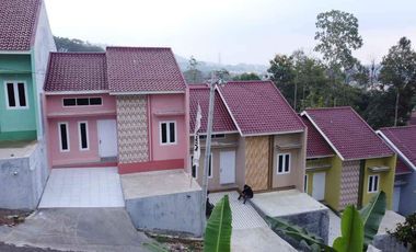 Rumah Bebas DP AL KHAAFIDH Residen deket Taman Wisata Kampung Vietnam