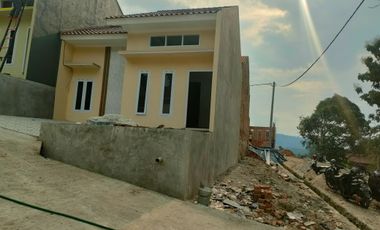 Rumah Bebas DP AL KHAAFIDH Residen deket Taman Wisata Kampung Vietnam