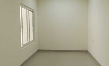 Disewakan Rumah Baruk Barat 2 Lantai Baru Gress Dkt Nginden Klampis