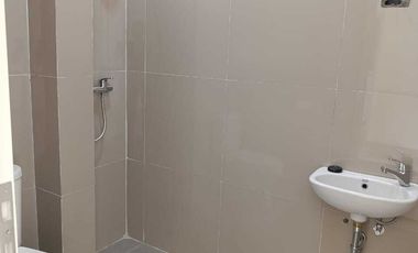 Disewakan Rumah Baruk Barat 2 Lantai Baru Gress Dkt Nginden Klampis