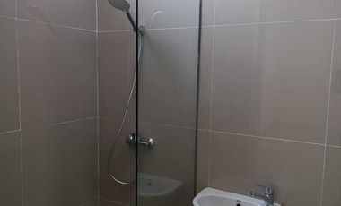 Disewakan Rumah Baruk Barat 2 Lantai Baru Gress Dkt Nginden Klampis