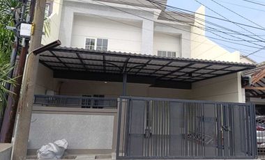 Disewakan Rumah Baruk Barat 2 Lantai Baru Gress Dkt Nginden Klampis