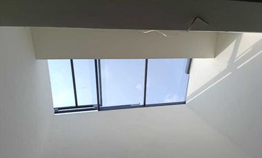 Disewakan Rumah Baruk Barat 2 Lantai Baru Gress Dkt Nginden Klampis