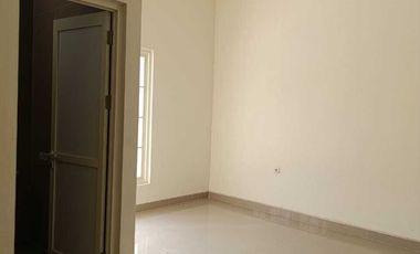 Disewakan Rumah Baruk Barat 2 Lantai Baru Gress Dkt Nginden Klampis