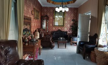 Dijual Cepat Rumah Jl.Lingkar Istana Demang Lebar Daun Palembang