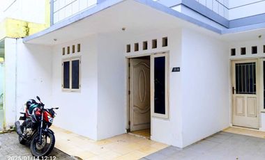 DISEWAKAN RUMAH SIAP HUNI KAWASAN PEJATEN BARAT JAK-SEL