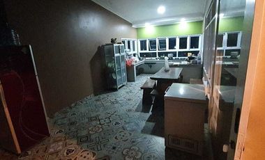 Dijual rumah 4Lantai Luas 200m Di Vila Jatibening Tol Bekasi