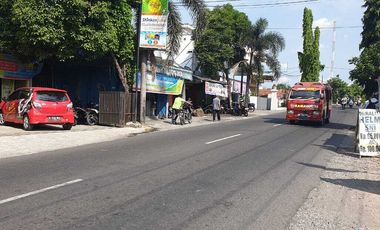 Ruang Usaha + Kost Lokasi Strategis Di Jl. DI. Panjaitan , Surakarta