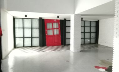 Ruang usaha Keb Baru jln Mahakam lebar 25m