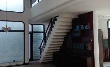 Disewa Rumah Nyaman cocok untuk usaha & Tempat Tinggal di Braga