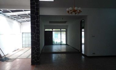 Disewa Rumah Nyaman cocok untuk usaha & Tempat Tinggal di Braga