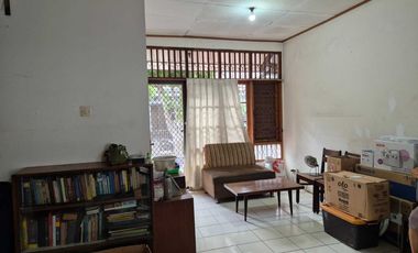 Rmh Lt 216, 3+1KT, 1+1Km, strategis, dekat sekolah  jl Niaga 8