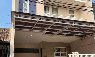 Disewakan Rumah 2 Lantai Sunter Bebas Banjir Siap HUNI