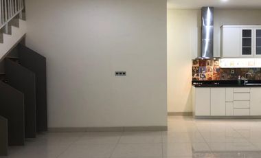 Disewakan Rumah 2 Lantai Sunter Bebas Banjir Siap HUNI