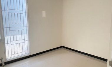 Disewa Rumah Siap Huni Baru Renov di Taman Kopo Indah  5