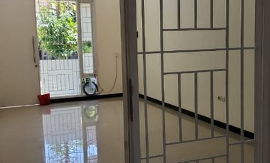 Disewa Rumah Siap Huni Baru Renov di Taman Kopo Indah  5