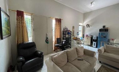 RUMAH MEWAH 2 LANTAI ARMADA ESTATE