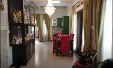Rumah siap huni di daerah Villa Cinere Mas