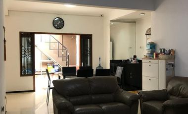 Disewakan Rumah 1.5 Lt   Darmo Permai Utara