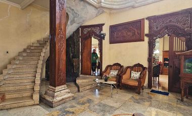 RUMAH ARTISTIK GUNUNG PATI