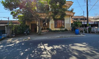 RUMAH ARTISTIK GUNUNG PATI