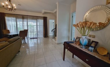 Disewakan Rumah Cantik Lippo Karawaci, Taman Diponegoro