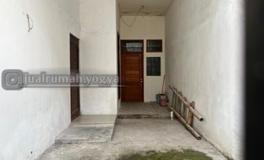 Rumah dalam perumahan Elit dekat bandara Adisucipto Maguwo