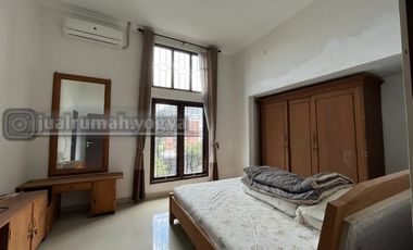 Rumah dalam perumahan Elit dekat bandara Adisucipto Maguwo