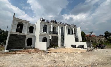 DEKAT STASIUN  LRT RUMAH DI HARJAMUKTI DEPOK