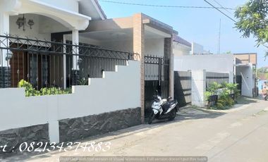 Dijual rumah luas siap huni, dekat UII Jl. Kaliurang Yogya, strategis