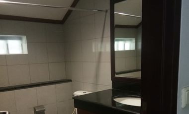 rumah mewah rasa villa di sayap Hegarmanah