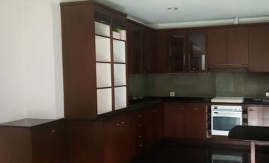 rumah mewah rasa villa di sayap Hegarmanah