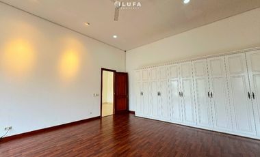 Disewakan Rumah Lingkungan Asri bebas banjir area Ampera Cilandak