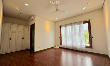 Disewakan Rumah Lingkungan Asri bebas banjir area Ampera Cilandak