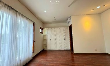 Disewakan Rumah Lingkungan Asri bebas banjir area Ampera Cilandak