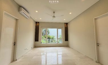 Disewakan Townhouse Modern lokasi strategis Kemang