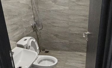 Apartemen Modern Baru di Collins Boulevard – Lokasi Strategis