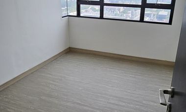 Apartemen Modern Baru di Collins Boulevard – Lokasi Strategis