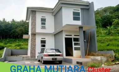 Jual Rumah 2 Lt + Kolam Renang Dekat Kampus